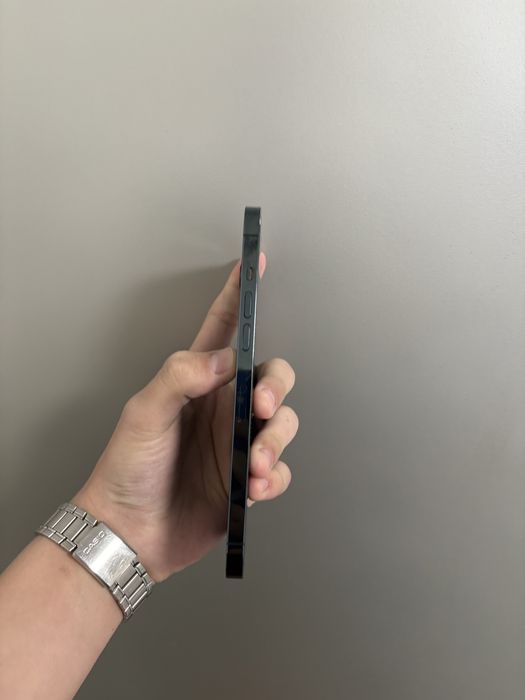 Продам Айфон 12 про макс 256gb