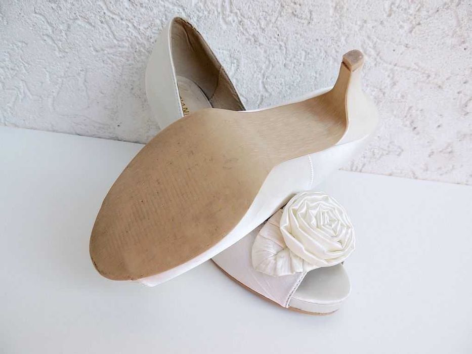 Eleganckie czółenka "BIANCO" roz 39