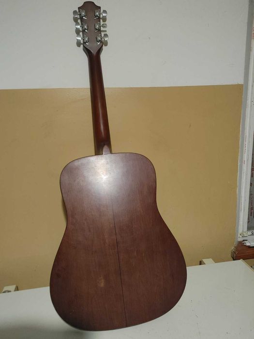 Акустична гітара серії Hohner HW 300