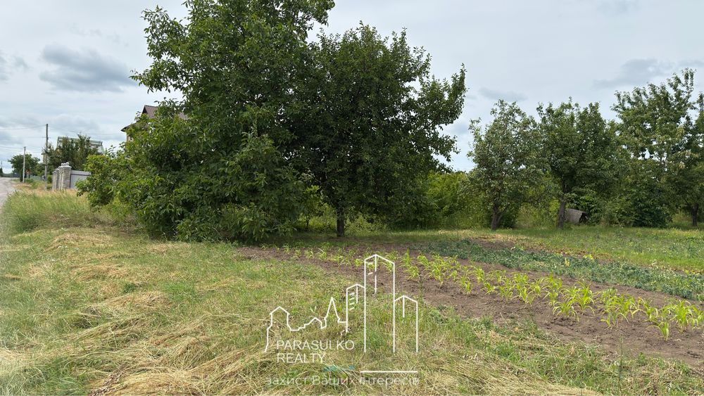 Продам земельну ділянку під будівництво