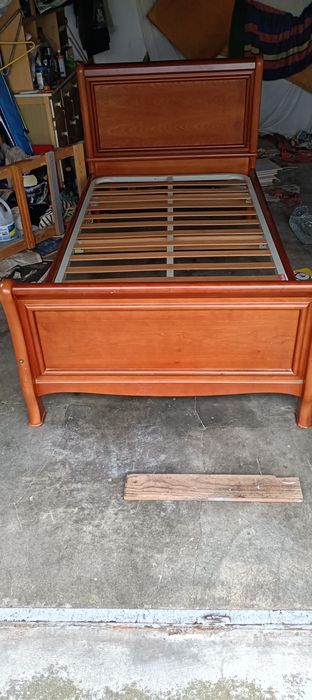 Cama de corpo e meio c/colchão 105cm