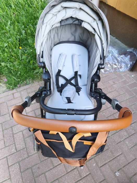 Wózek spacerowy Graco Near2Me Szary
