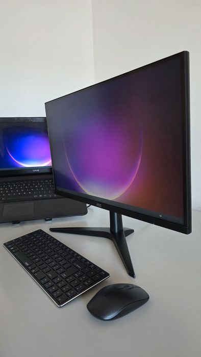 Monitor 22" AOC com cabo HDMI de oferta