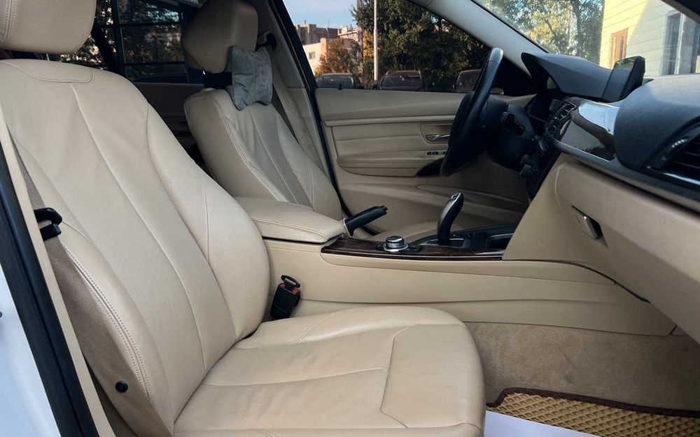 BMW 328XI 2013