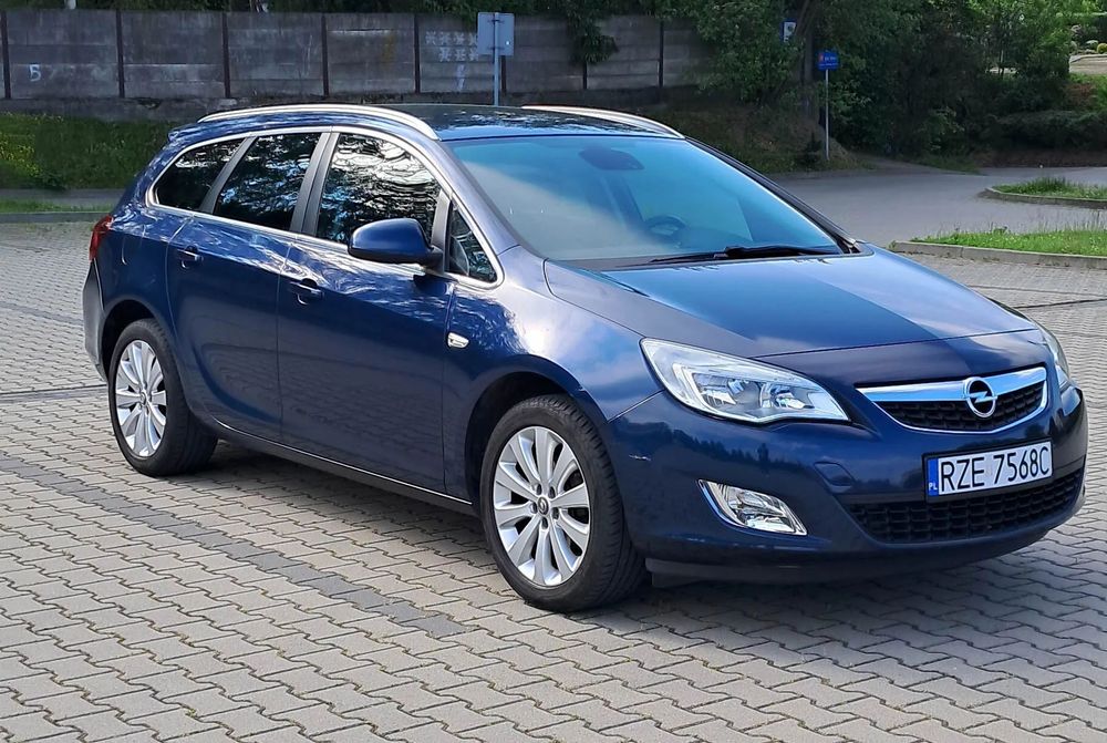 Opel Astra Opel ASTRA Sport Tourer 120 KM