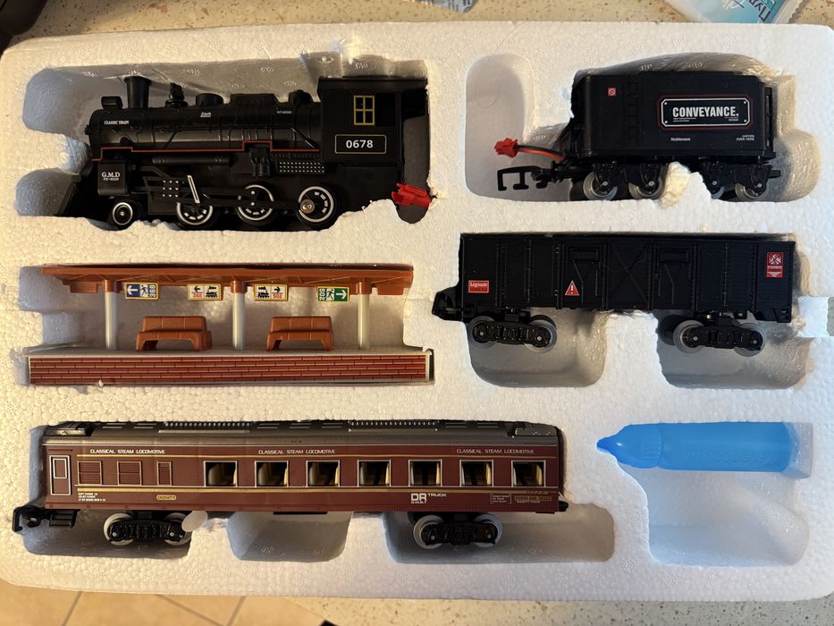 Потяг з паром.