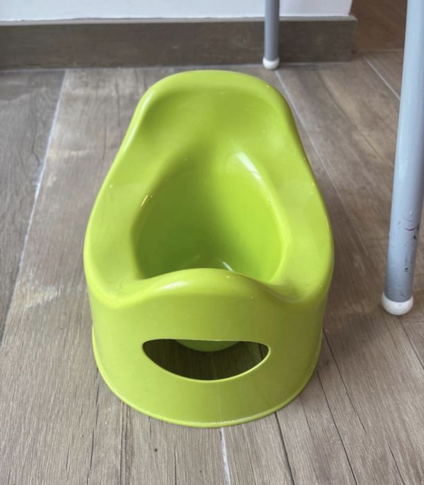 cadeira de alimentação, bacio e redutor de sanita IKEA