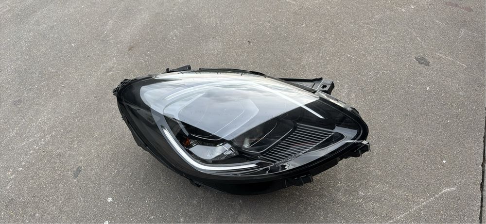 Farol direito ford puma