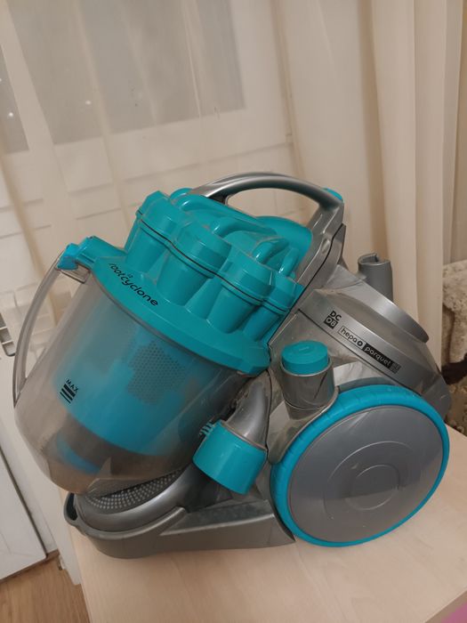 Dyson DC08 Пилосос
