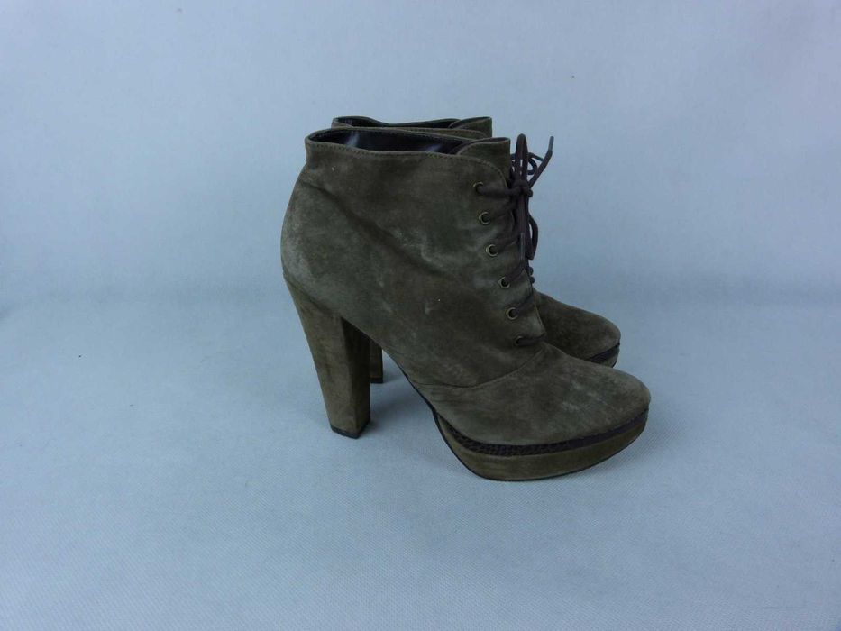 Miss Kg zamszowe wiązane botki khaki obcas / 40 - 25,5 cm