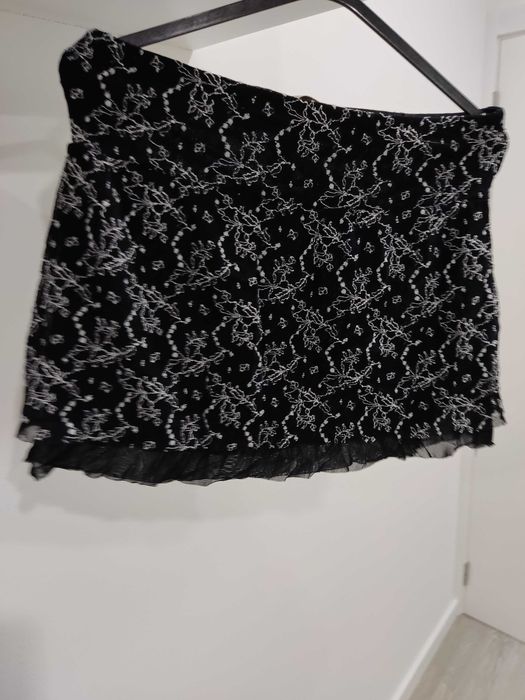 Diversa roupa macacão, top, tunica