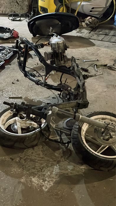 розбор malaguti f12 neos jog aerox slider bws aprilia piaggio