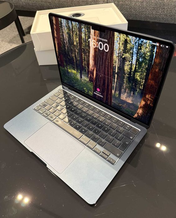 MacBook Air 13” M2 – 16GB RAM / 256GB – Midnight (2022) Szczecin