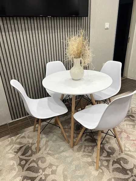 Кухонный комплект стол и стулья 4шт: 5 600 грн. - Кухонні меблі Київ на Olx