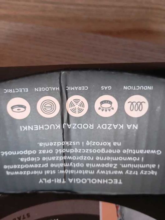 Nowa nieprzywierająca patelnia stalowa 24 cm