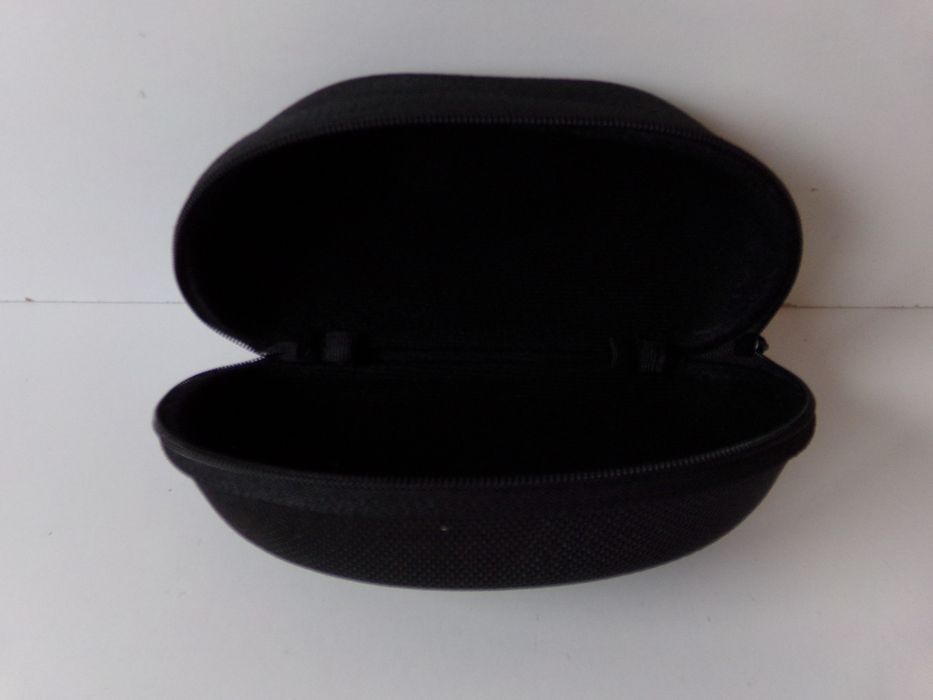 Etui Ochronne Futerał Na Okulary Sztywne 15X8 Cm