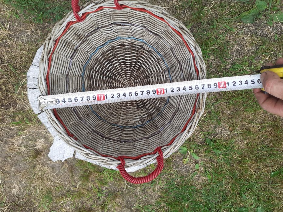 Корзинка з алюмінієвого провода.