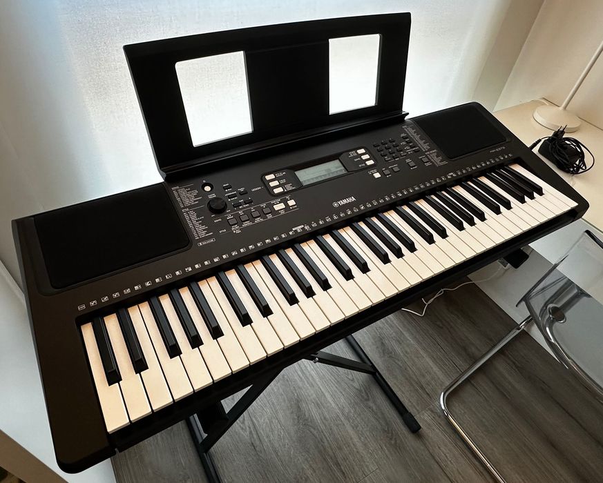Teclado Yamaha PSR-E373 + Suporte + Banco Acolchoado Boston