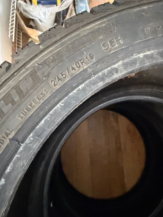 Мишелин 245/40r19 зимняя новая резина