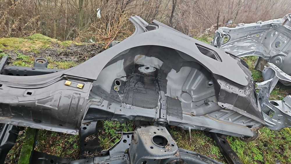 Крило заднє ліве четверть Hyundai Sonata LF 71503C2C00 69100C2700