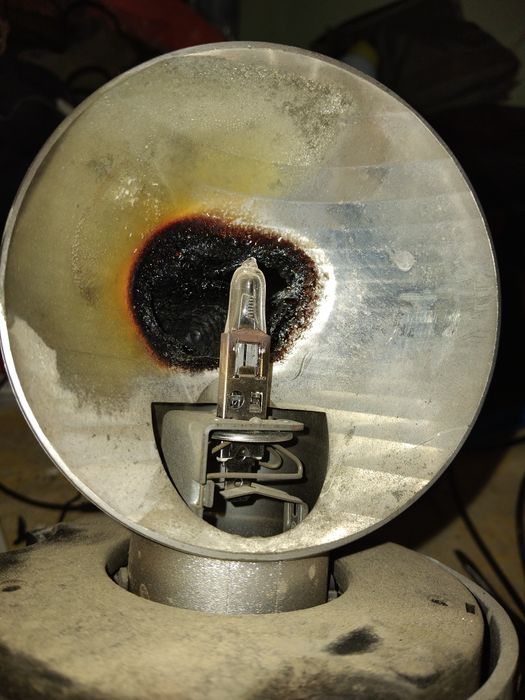 Продам проблесковый фонарь жёлтого цвета