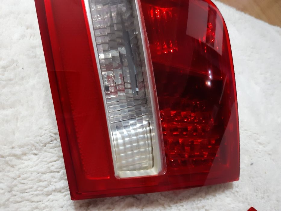 Lampy Audi A8 D3 tył klapa przedlift
