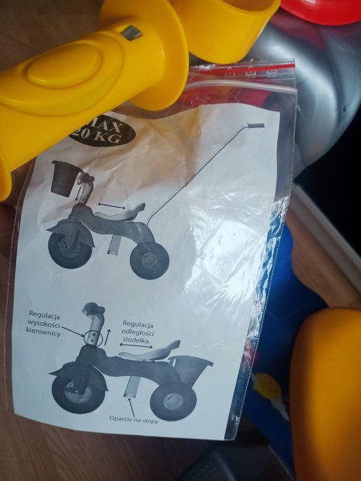 Okazja nowy Rowerek/ rower trójkołowy z rączką i pedałami