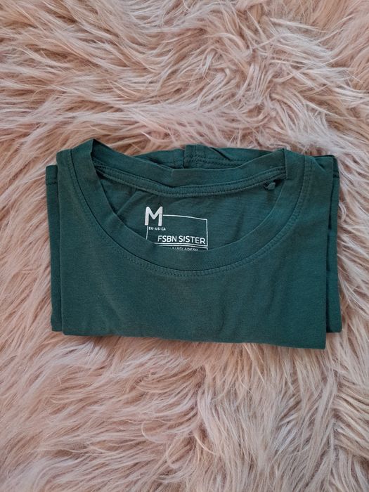 Ciemnozielona bluzka