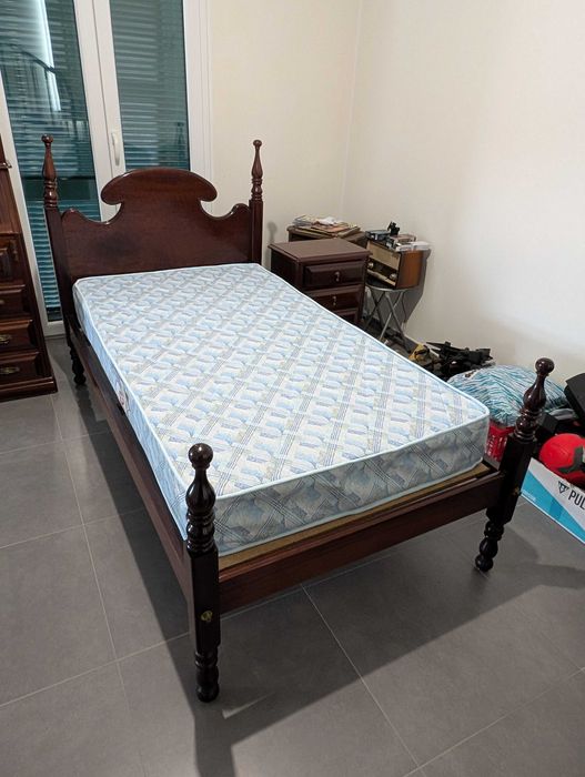 Vendo Conjunto de Móveis Clássicos (20 anos) – Excelente Estado