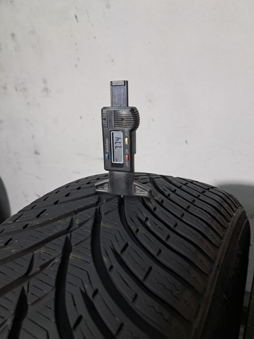 Шини колеса 215 55 R17 KLEBER Krisalp HP3 резина покришки Зима