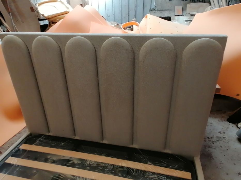 Cama nova estofada a tecido