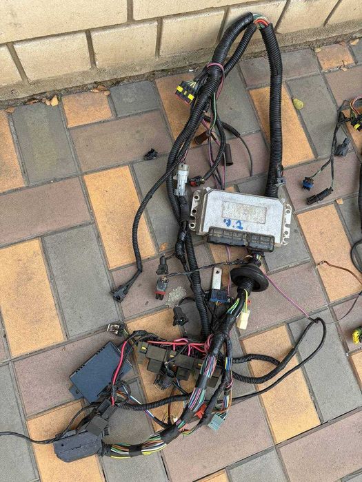 Коса проводки ВАЗ 2110 2170 приора, 16 клапанный эбу январь 7.2