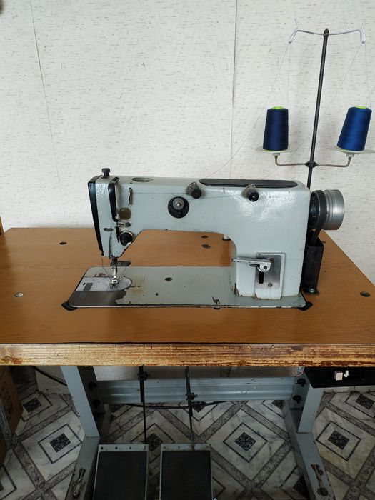 Машина швейна промислова 1022м