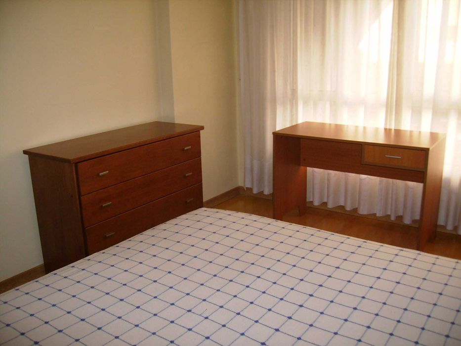 Arrenda-se quarto