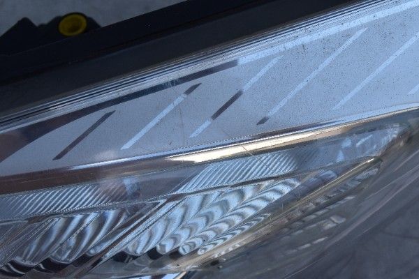 Lampa Lewy Przód OPEL MERIVA B 2010-2013R 13253631 UK