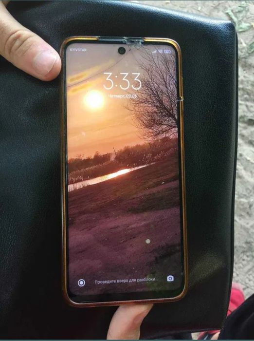 Продам обменяю телефон