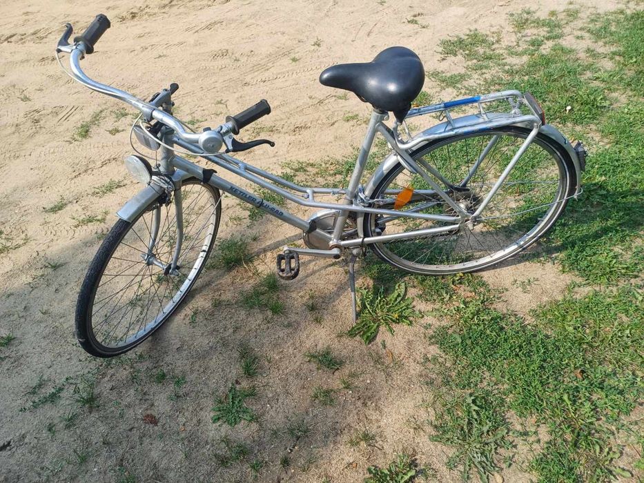 Sprzedam rower damkę 28
