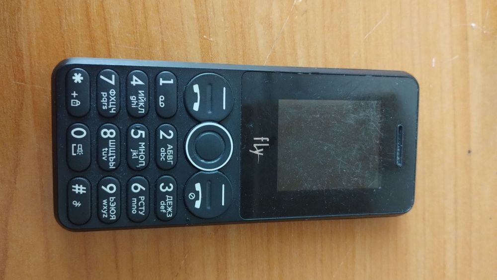 мобільний телефон fly ff173