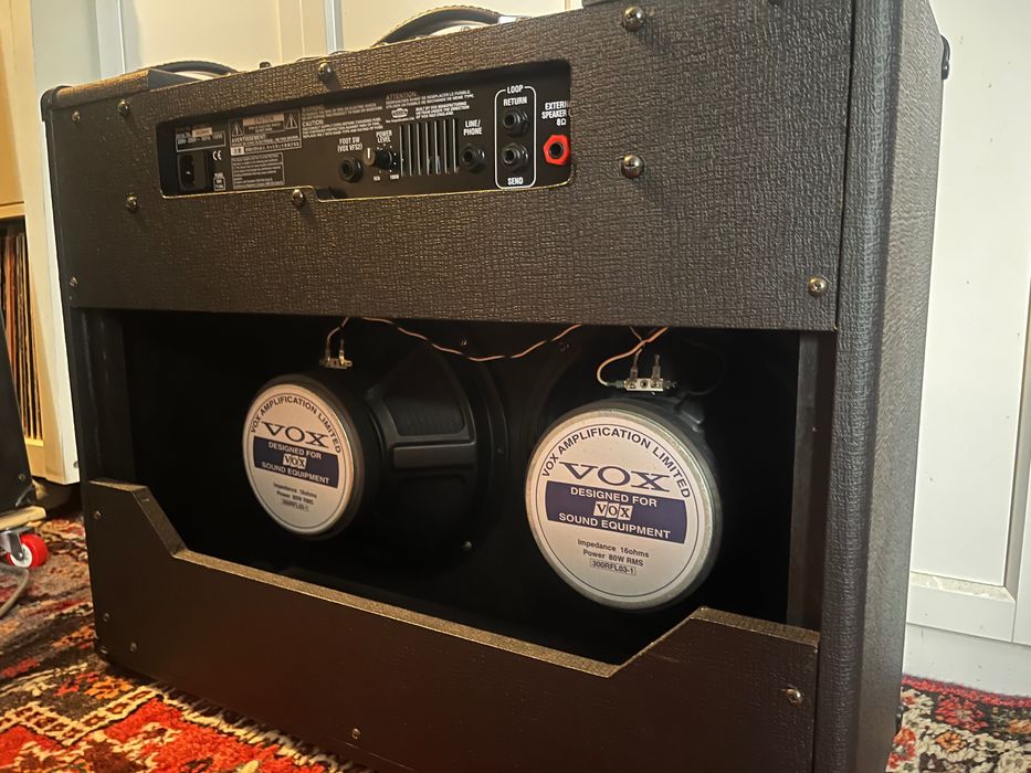 Amplificador de Guitarra Vox AD100VT