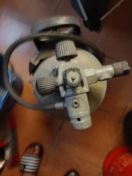 Garrafa de mergulho em bom estado