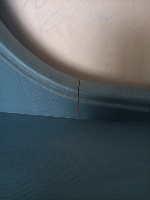 Meble do pokoju z drewna.