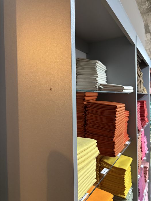 Estante/Armário - madeira e vidro