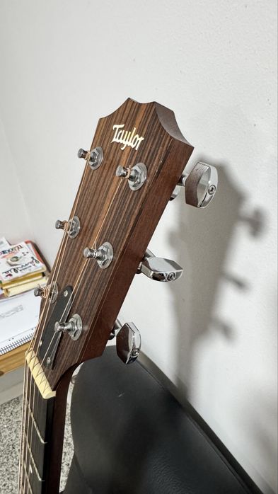 Guitarra Taylor 114e