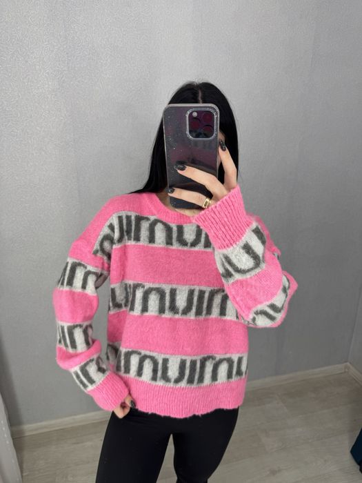Теплый свитер miu miu