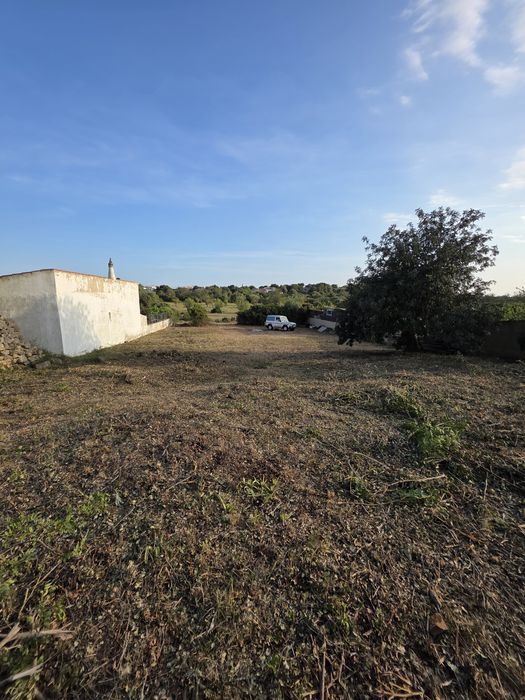 Terreno urbano para venda em Ferreiras