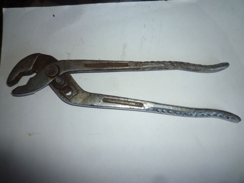 Adjustable Wrench or Extensible Wrench64740680355587121
