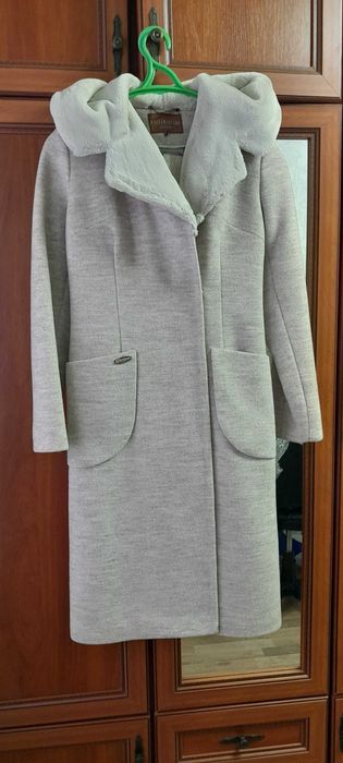 Жіноче зимове пальто