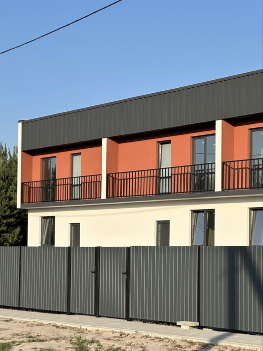 Продаж котеджів 101 м. кв