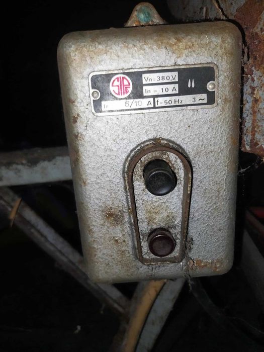 Moinho elétrico para relar milho