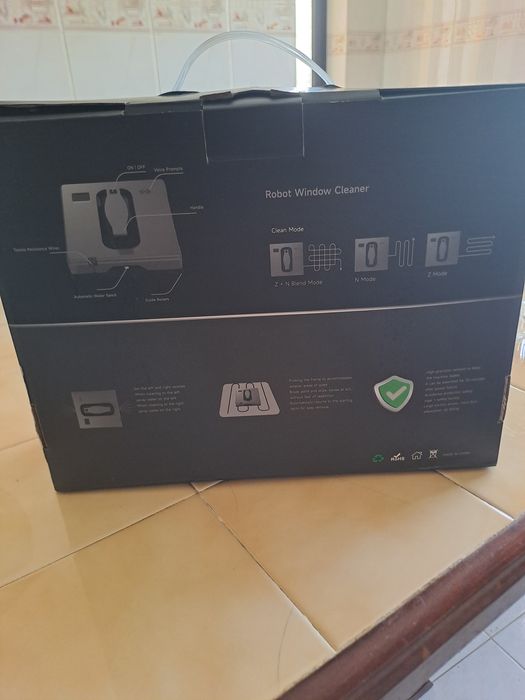 Robot limpa vidros e azulejos